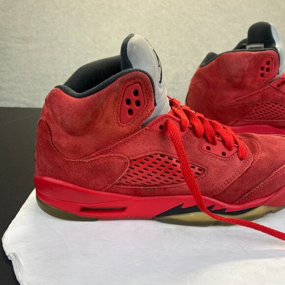 Nike Air Jordan 5 Retro Red Suede GS Size 6.5Y Basketball Shoes 440888-602